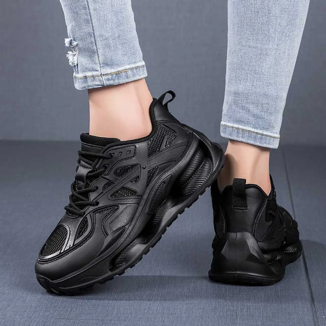 Black hollow mesh plain sport shoe sneaker