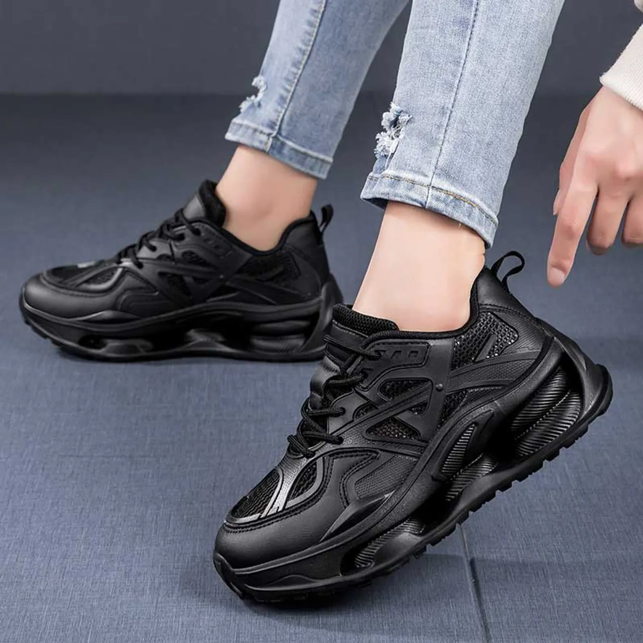 Black hollow mesh plain sport shoe sneaker