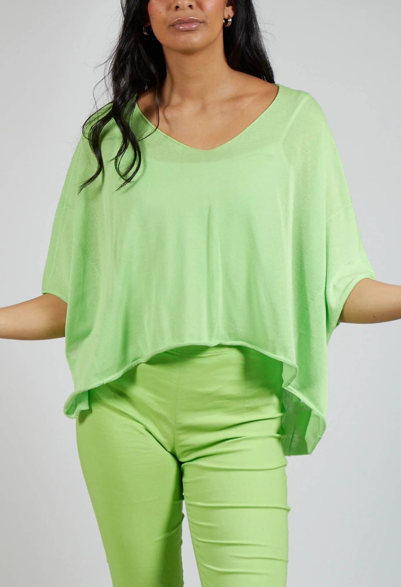 Cropped Lightweight Relaxed Jumper in Lime