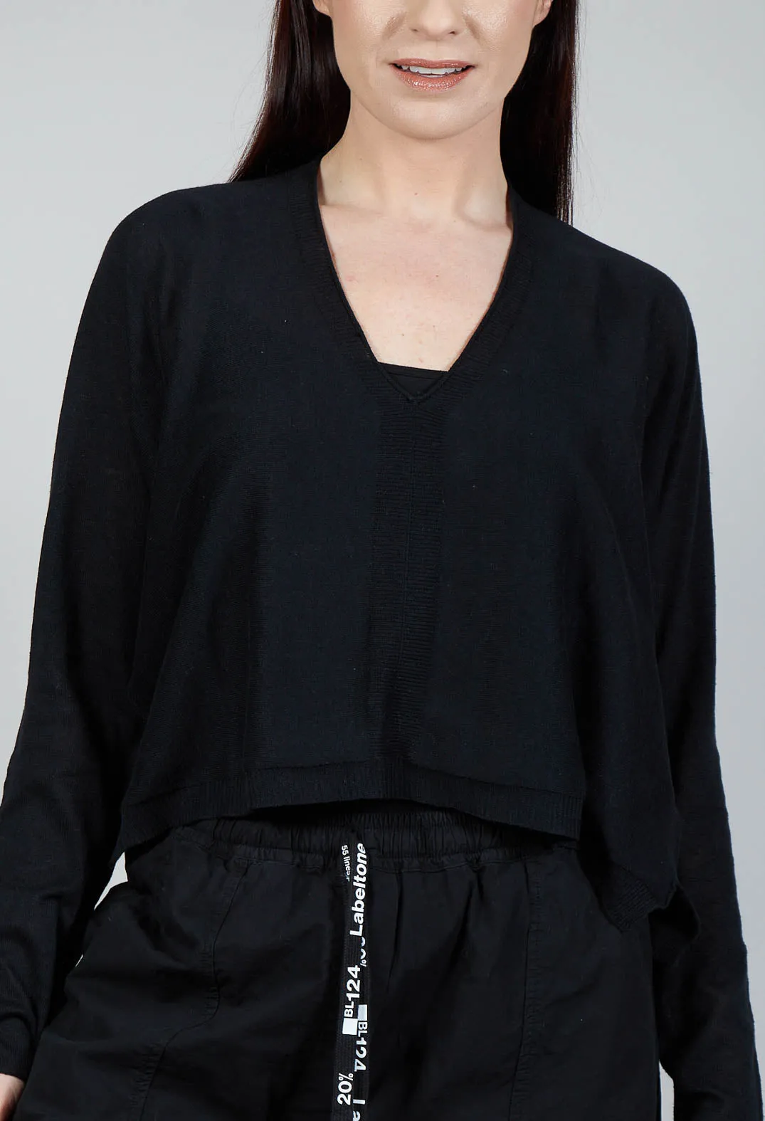 Cropped V Neck Jumper in Black