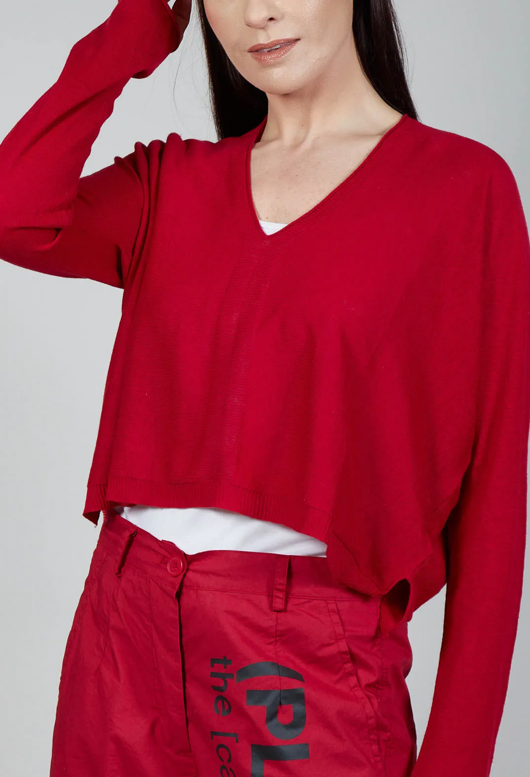 Cropped V Neck Jumper in Chili