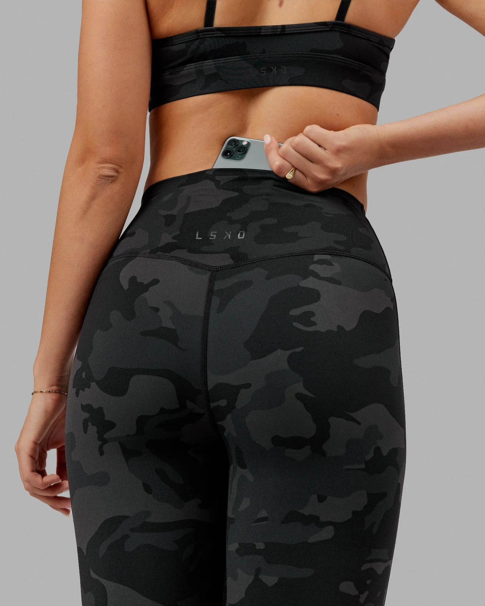 Elixir Full Length Leggings - Black Camo