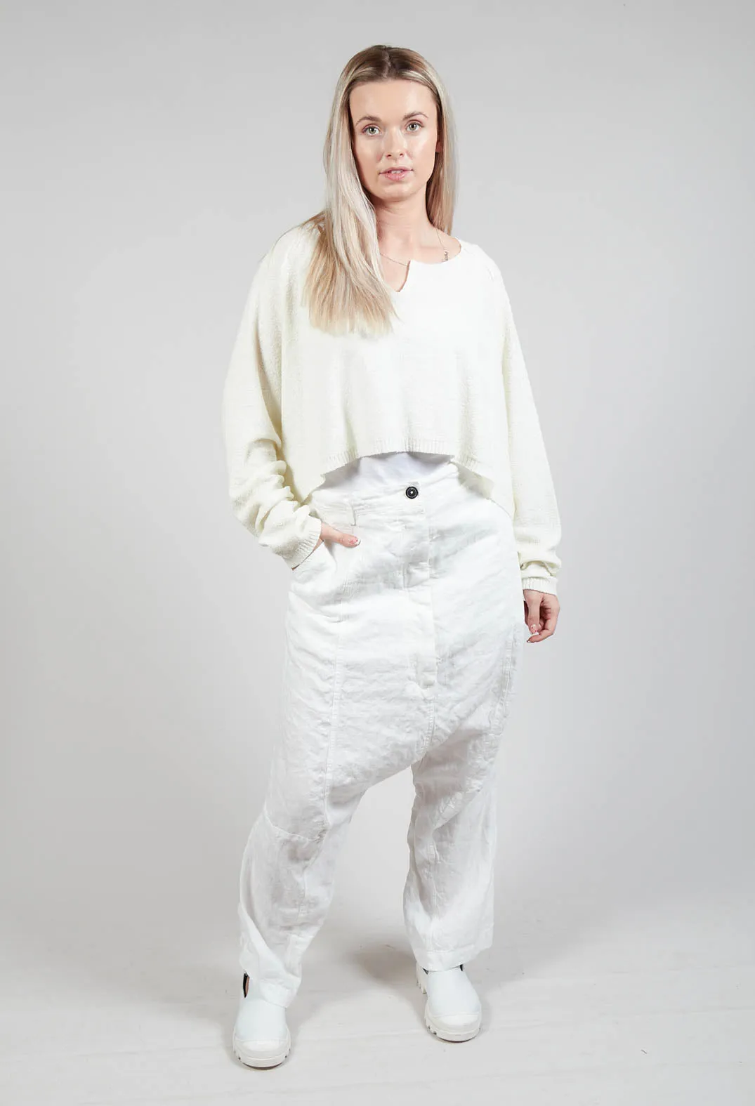 Lightwear Cropped Jumper in Lily 10% Cloud