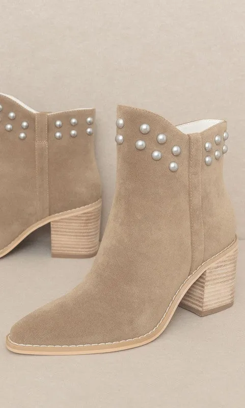 Oh My Alofi - Studded Collar Booties