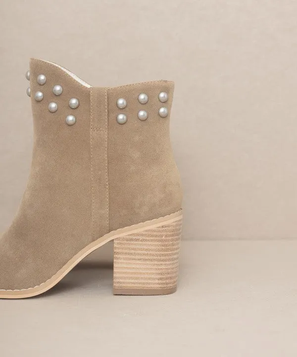 Oh My Alofi - Studded Collar Booties