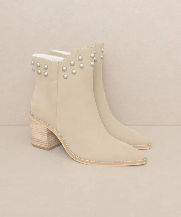 Oh My Alofi - Studded Collar Booties