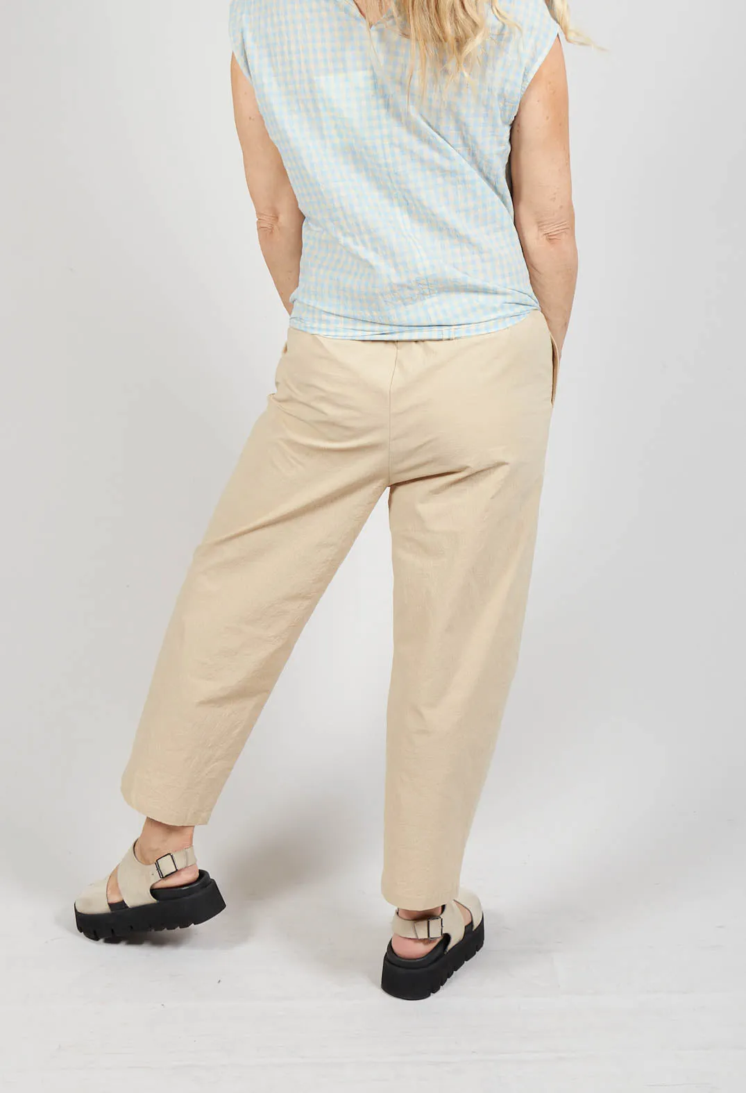 Peg Trousers in Sabbia Cuoio