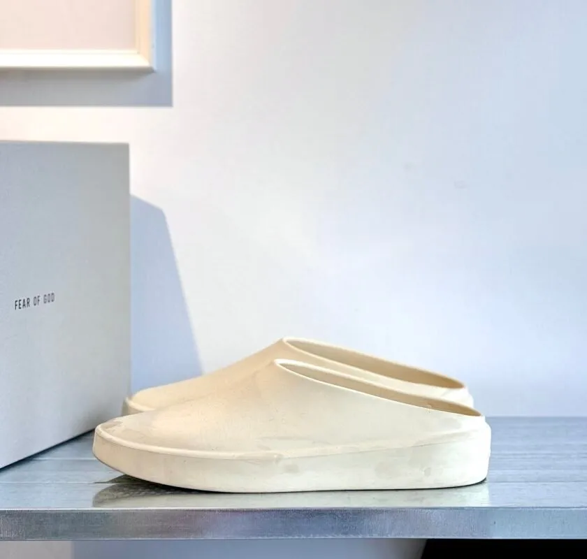 Preowned – Fear of god The California Cream EU44 