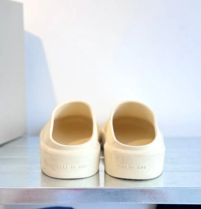 Preowned – Fear of god The California Cream EU44 