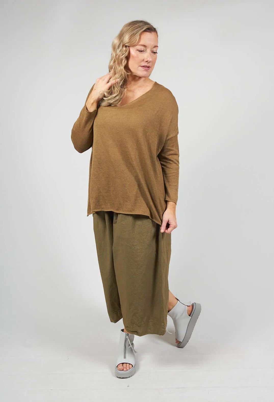 Scollo V Jumper in Khaki